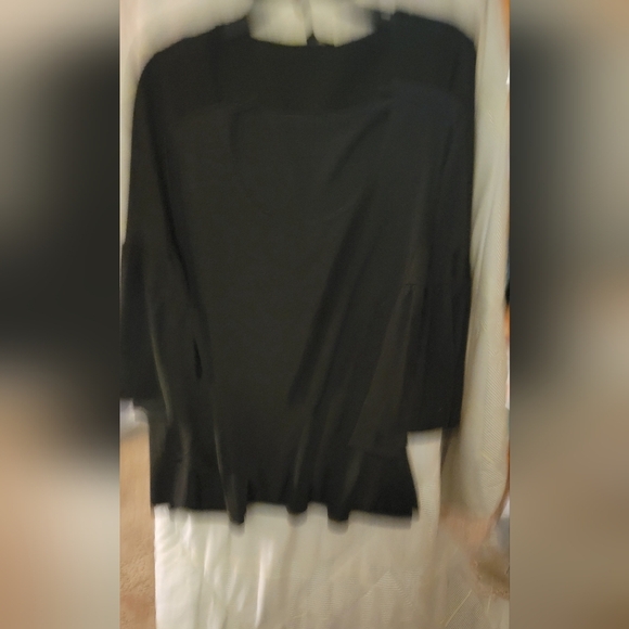 Slinky Round Neck Lightweight Sweater Bell Sleeve 1X - Picture 1 of 5